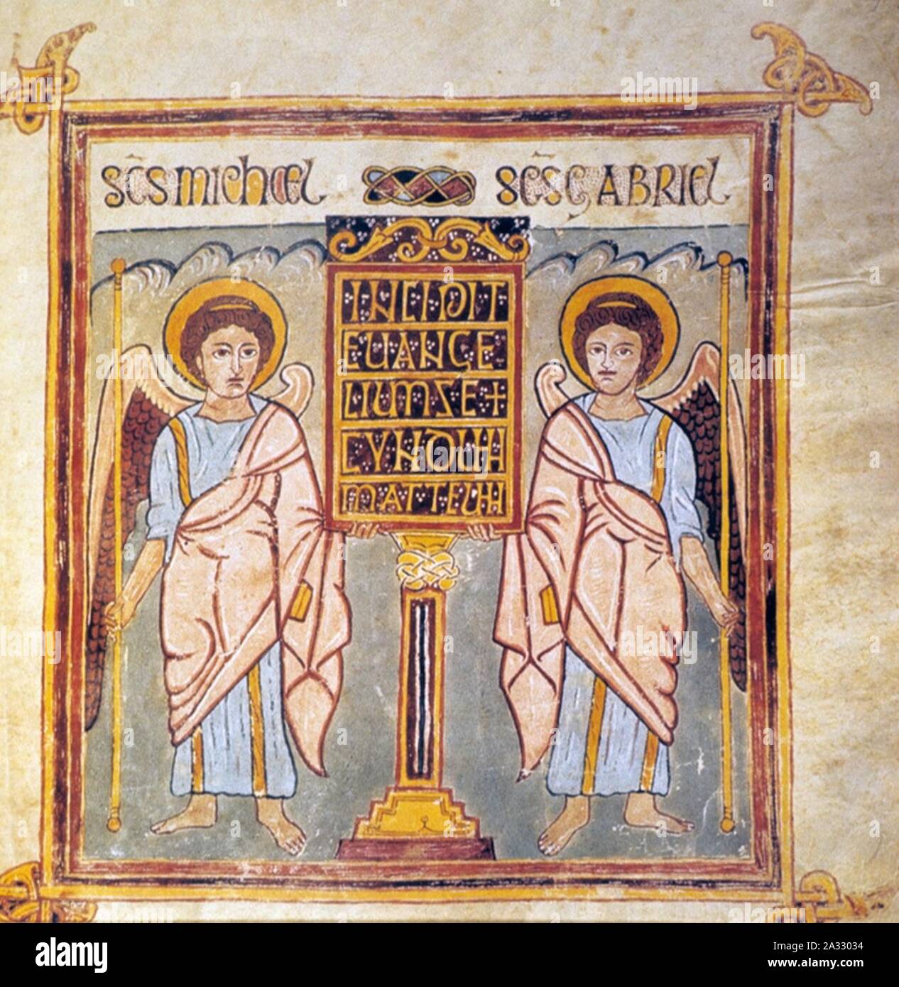 Evangéliaire de Trèves fol 10r - incipit avec deux Anges. Stockfoto