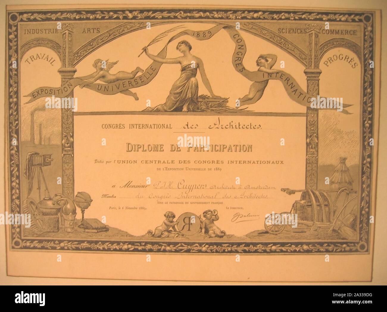 Exposition Universelle 1889 Congrès Internationaux - Diplôme de participation dédié à Monsieur P.J.H. Cuypers Cuypershuis 0506. Stockfoto