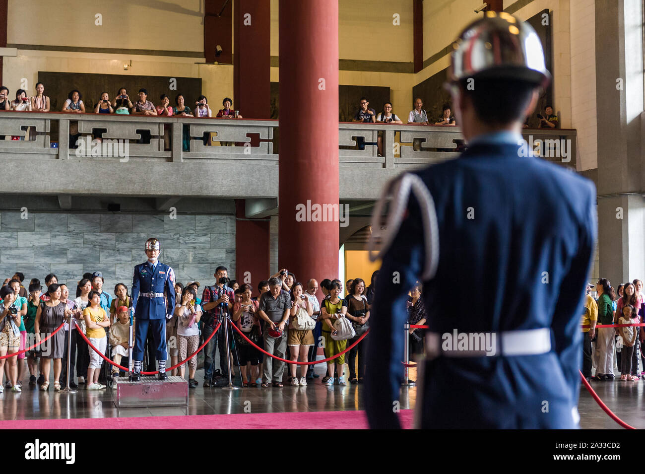 Taipei, Taiwan, 15. Jun 2013:Ändern der Wachen Zeremonie an Chiang Kai Shek Memorial Hall. Stockfoto