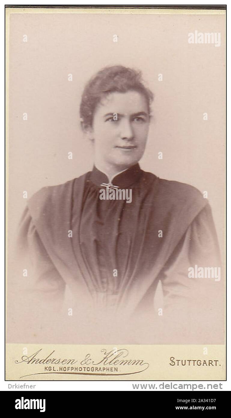 Fanny Pregizer, 26 Jahre alt, als verheiratete Schüle, Foto Andersen & Klemm, Stuttgart, 1894 (Ca. 10,4 x 6,2cm). Stockfoto