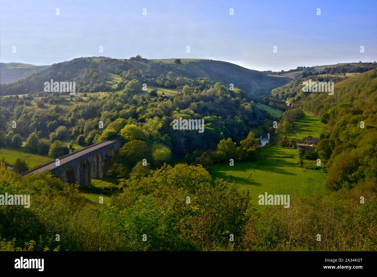 Monsal Head View mit Grabstein Viadukt Stockfoto