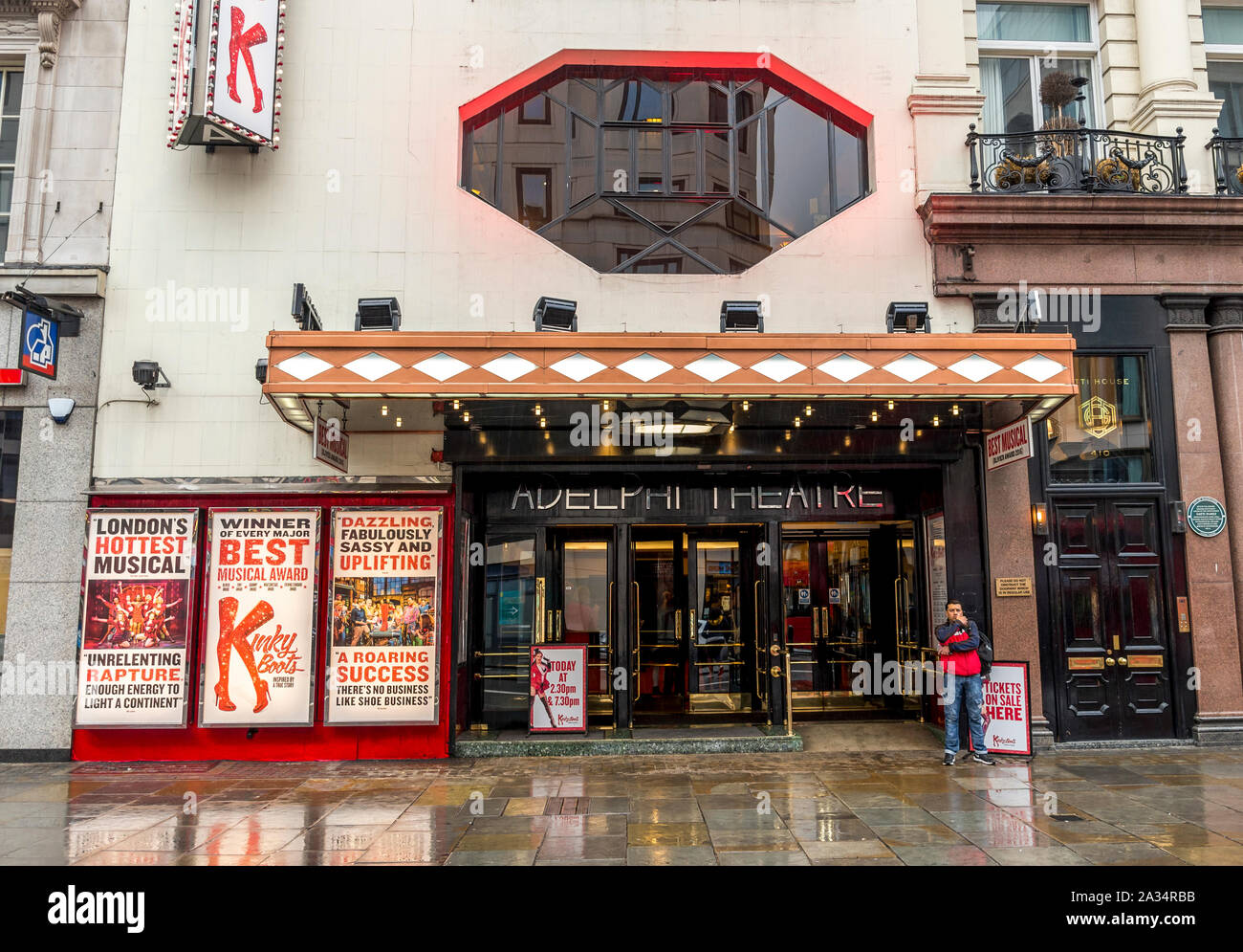 Adelphi Theatre Eingang in West End Viertel, London, Vereinigtes Königreich Stockfoto