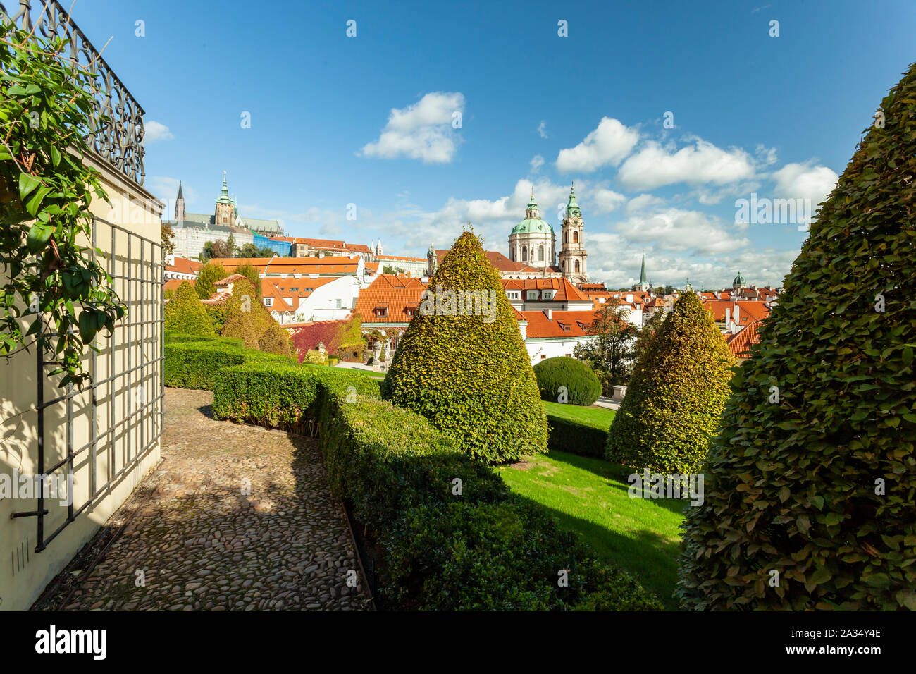 Herbst im Vrtba Garten in Prag, Tschechien. Stockfoto