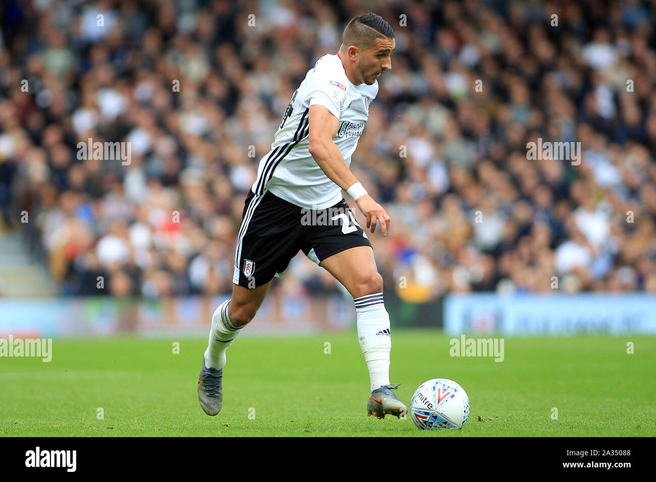 London, Großbritannien. 05 Okt, 2019. Anthony Knockaert von Fulham in Aktion. EFL Skybet championship Match, Fulham v Charlton Athletic im Craven Cottage in London am Samstag, den 5. Oktober 2019. Dieses Bild dürfen nur für redaktionelle Zwecke verwendet werden. Nur die redaktionelle Nutzung, eine Lizenz für die gewerbliche Nutzung erforderlich. Keine Verwendung in Wetten, Spiele oder einer einzelnen Verein/Liga/player Publikationen. pic von Steffan Bowen/Andrew Orchard sport Fotografie/Alamy Live news Credit: Andrew Orchard sport Fotografie/Alamy leben Nachrichten Stockfoto