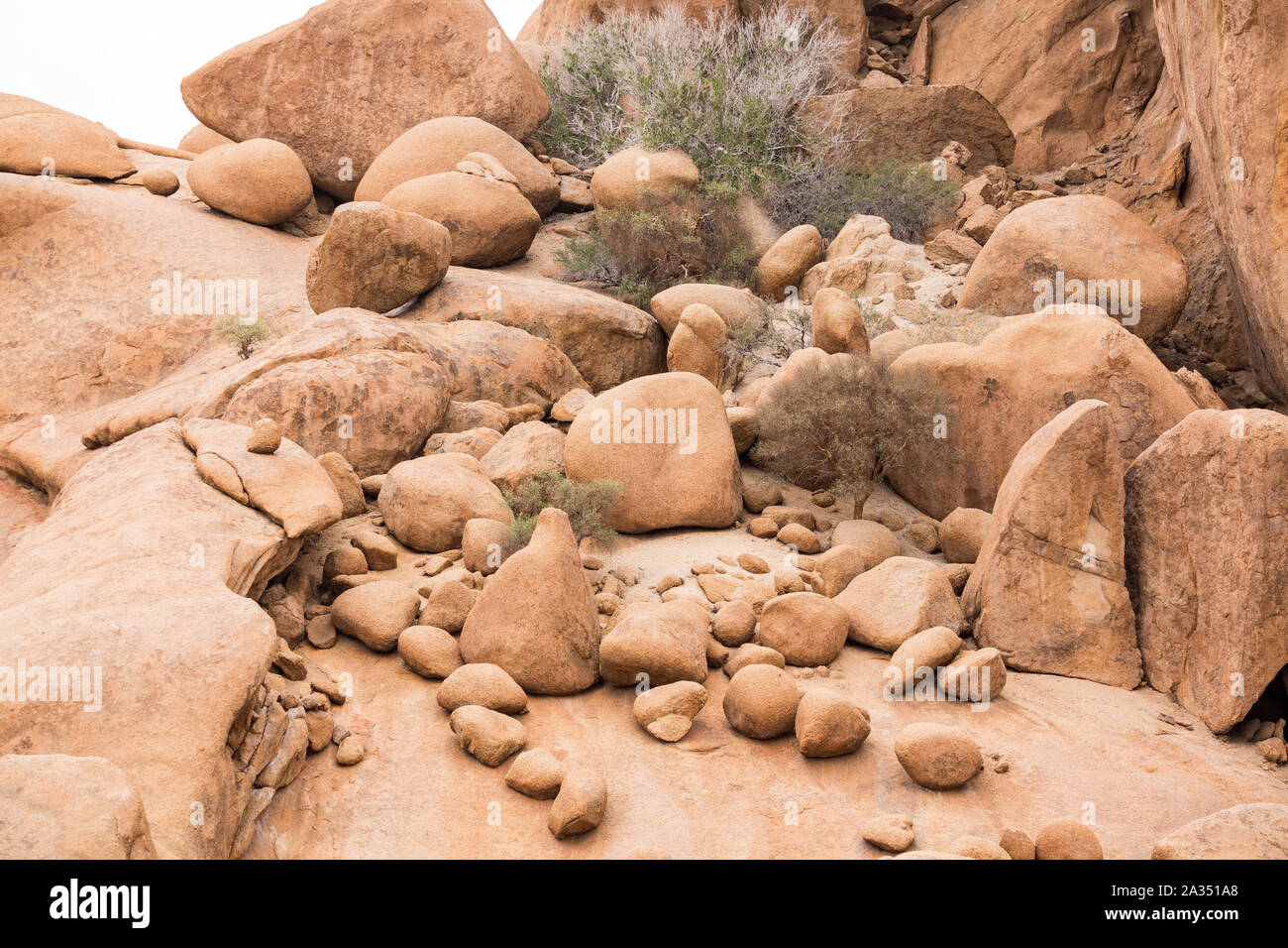 Bizarre Felsen und Gestein in das Naturschutzgebiet der Spitzkoppe, Erongo, Namibia, Afrika Stockfoto