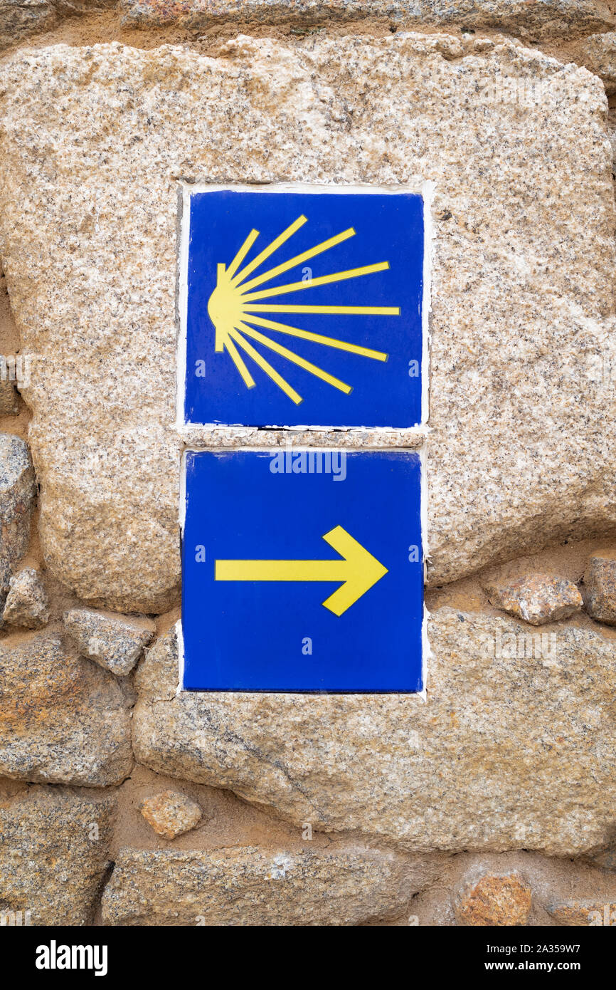 Camino de Santiago waymarker Zeichen, Spanien Stockfoto