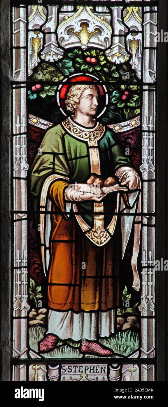 Einem Glasfenster des hl. Stephanus, des ersten christlichen Märtyrers, Kirche des Hl. Laurentius, Barton auf der Heide, Warwickshire Stockfoto