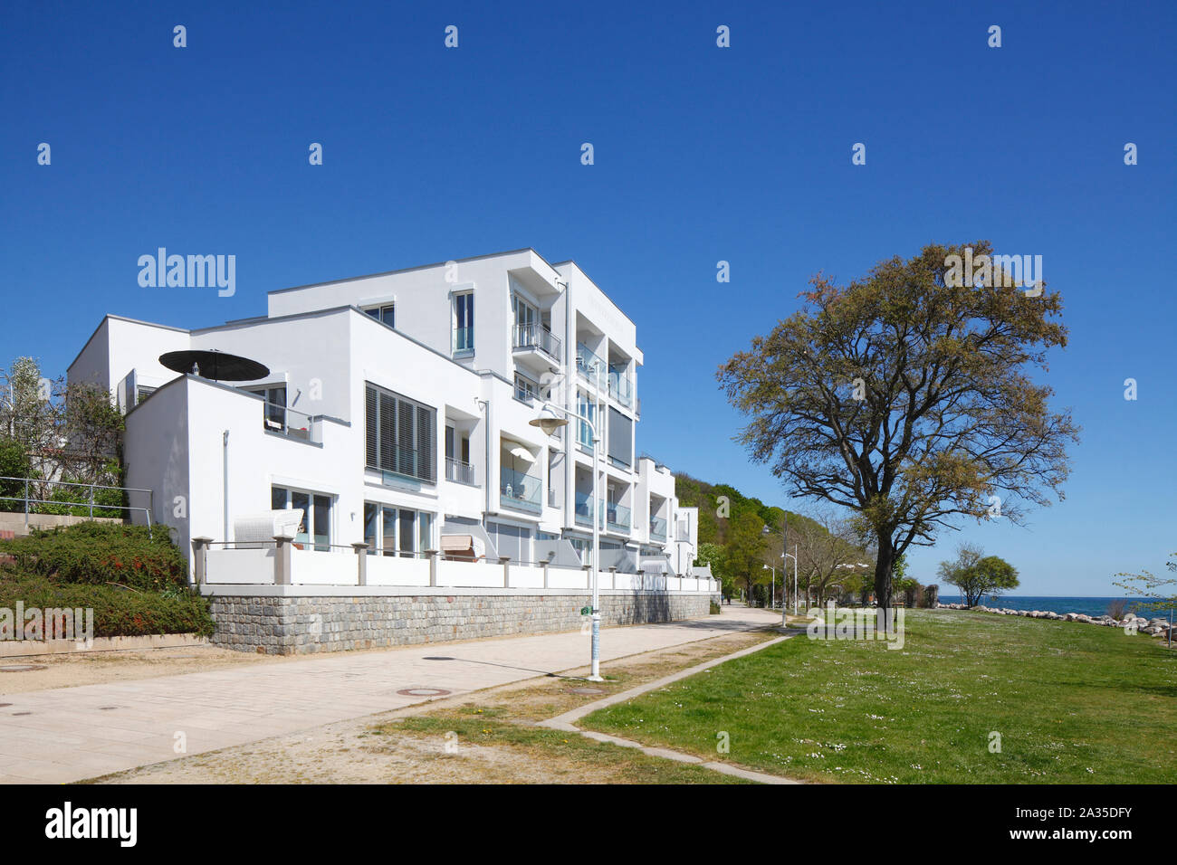 Modernes Apartment Haus Ostseeresidenz,, Sassnitz, Rügen, Mecklenburg-Vorpommern, Deutschland, Europa Stockfoto
