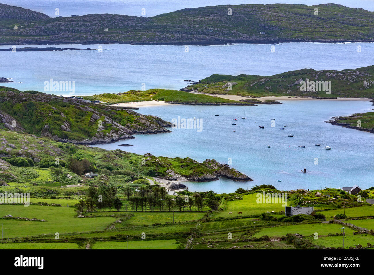 Malerische Küstenlandschaft am Ring of Kerry, ein Teil von den wilden Atlantik Art und Weise an der Westküste der Republik Irland. Stockfoto