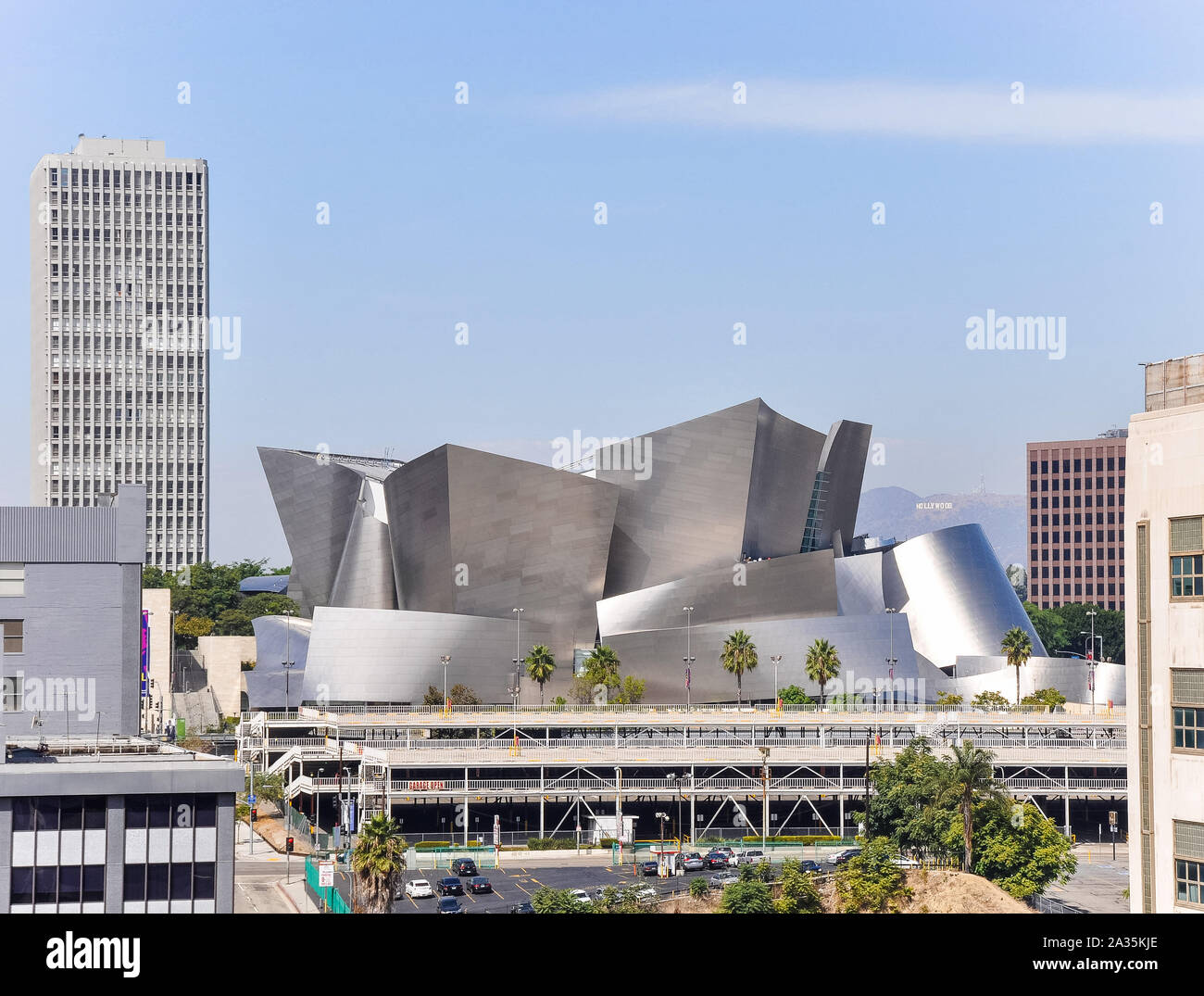 Blick auf Los Angeles, Kalifornien, Walt Disney Concert Hall und der Innenstadt von Gebäuden Stockfoto