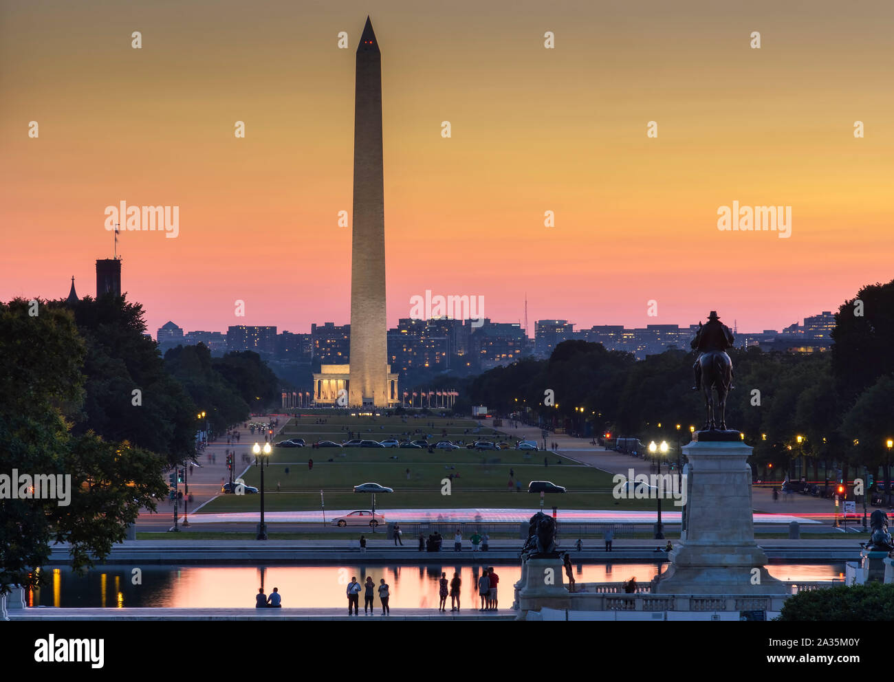 Das Washington Monument und der National Mall bei Sonnenuntergang auf dem Capitol Hill, Washington DC, USA Stockfoto