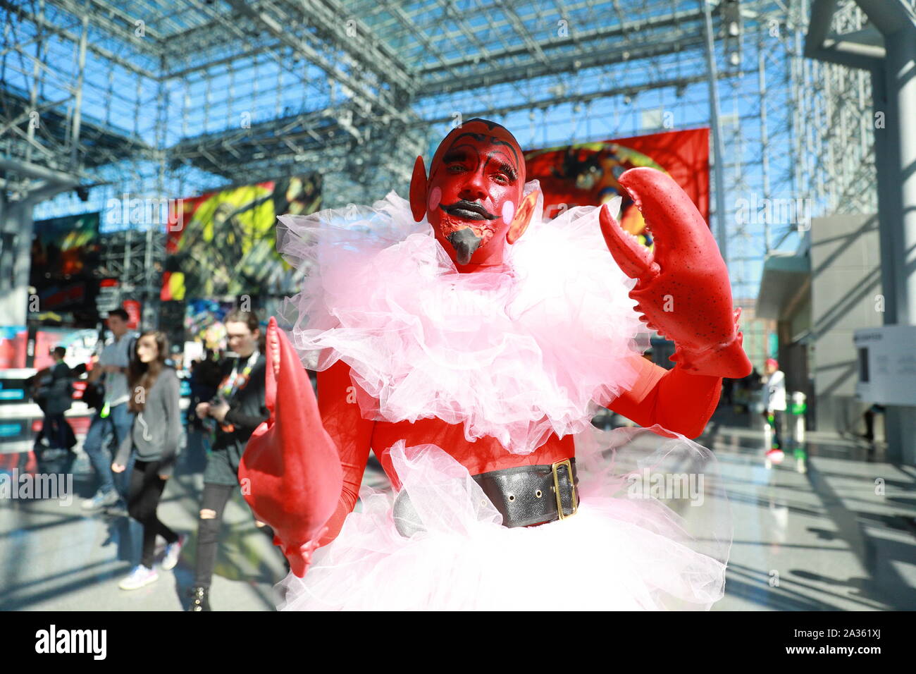 Cosplayers Costumes Stockfotos Und Bilder Kaufen Alamy