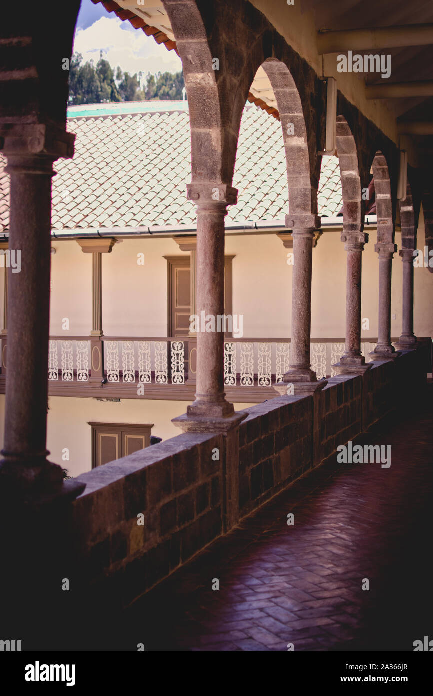 Museum für präkolumbianische Kunst, spanischer Innenhof in Cusco, Peru. Stockfoto