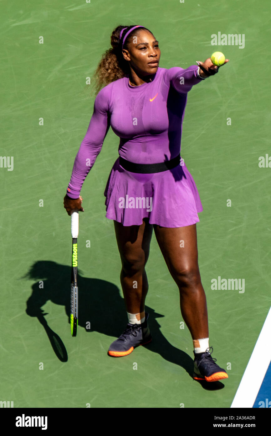 Serena Williams aus den USA konkurrieren in der dritten Runde der US Open Tennis 2019 Stockfoto