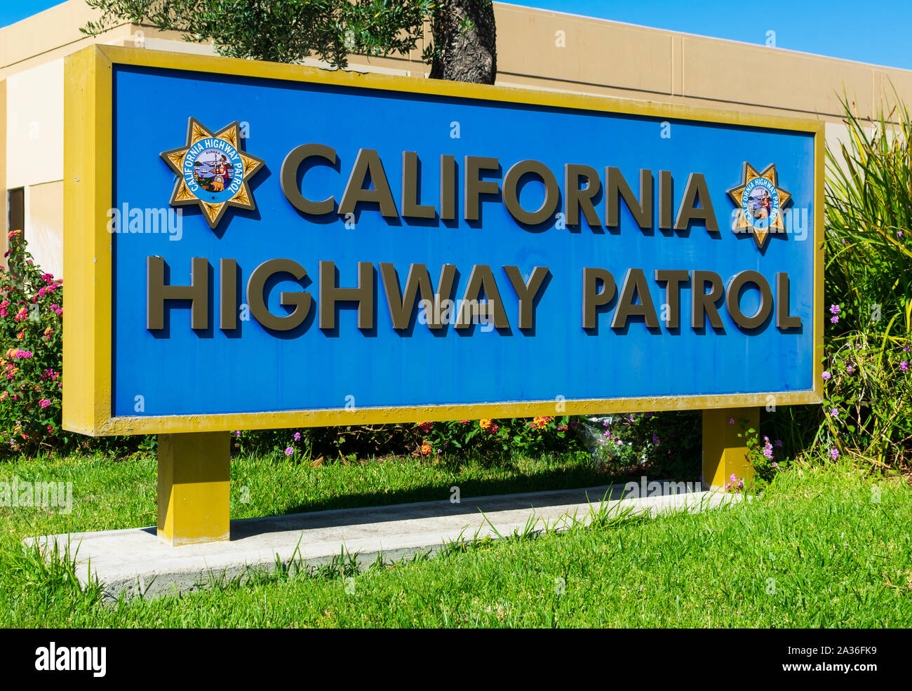 California Highway Patrol Wappen und Zeichen einer Polizeidienststelle. Kwk hat Patrol Gerichtsbarkeit über Kalifornien Routen und als staatliche Polizei bekannt Stockfoto