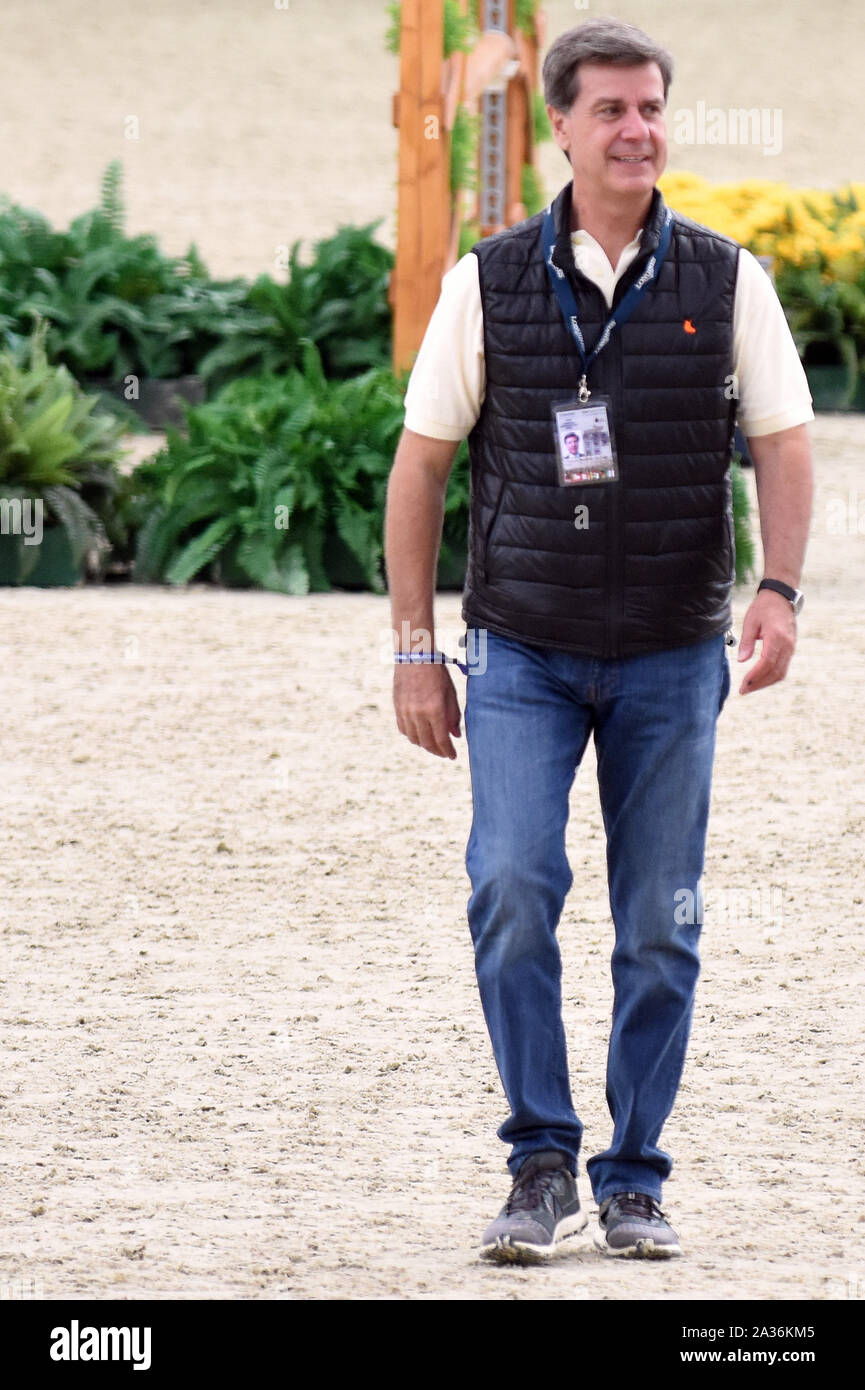 Barcelona, Spanien. 05 Okt, 2019. Der Reiter Cayetano Martínez de Irujo und Herzog von arjona Sohn der Herzogin von Alba in Spanien besucht die Longines FEI Jumping Nations Cup Finale in Barcelona CSIO 2019. In diesem Jahr der Fahrer hat nicht teilgenommen, weil er Rekonvaleszenten einer chirurgischen Operation aufgrund von Magen-Darm-Problemen ist. Credit: SOPA Images Limited/Alamy leben Nachrichten Stockfoto