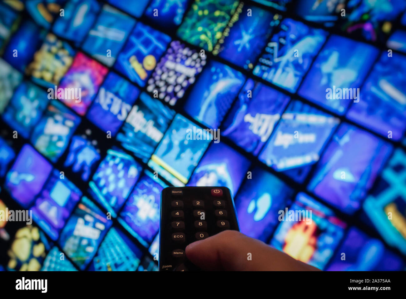 Multimedia Fernsehen Video Streaming Media TV on demand, web banner Hintergrund Stockfoto