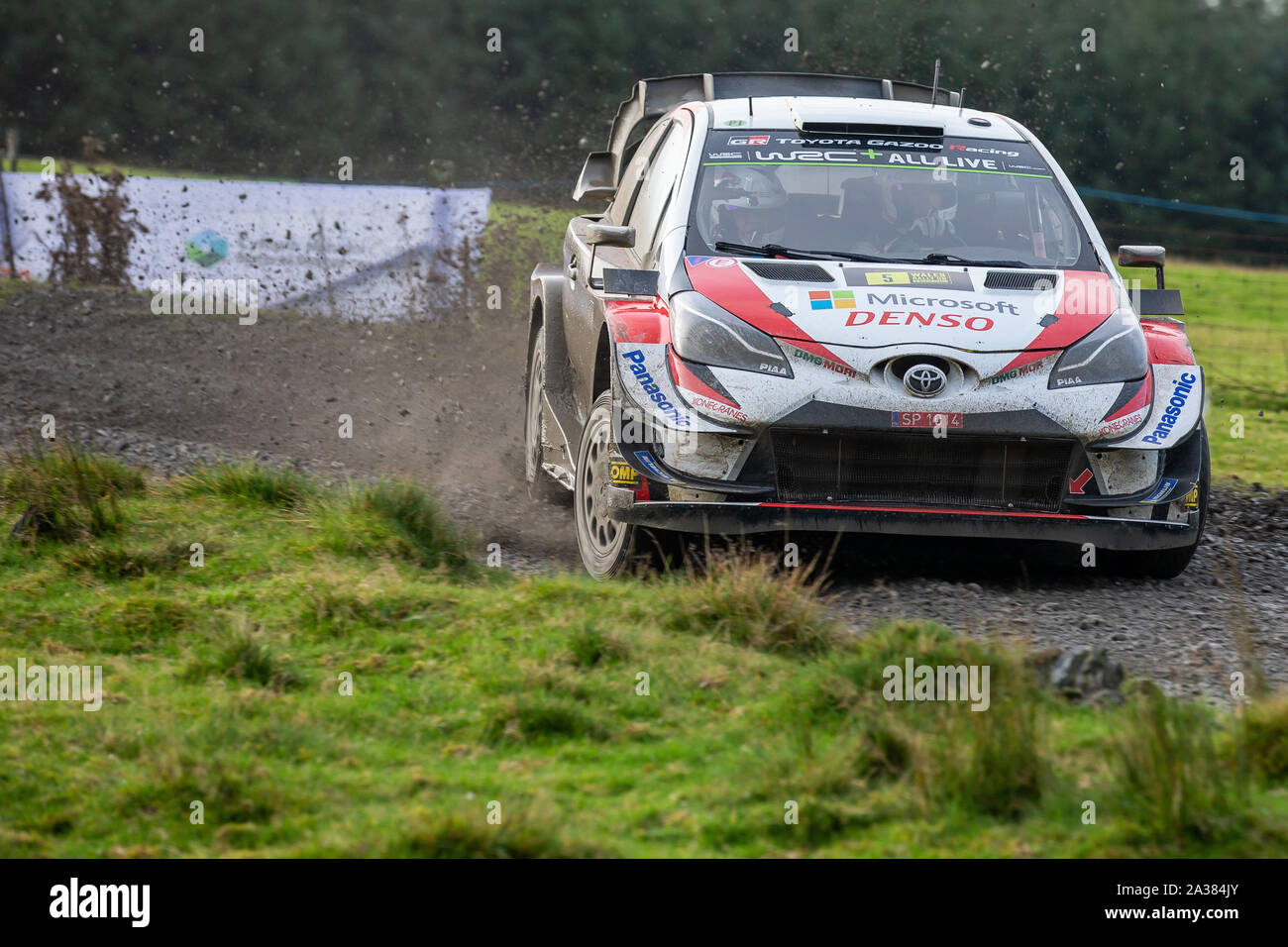 Brenig, Conwy, Großbritannien. 6. Okt, 2019. WRC Wales Rally GB, Stufe 19; Toyota Gazoo Racing WRT driver Kris Meeke und Co - Treiber Sebastian Marschall in ihren Toyota Corolla WRC-redaktionelle Verwendung Credit: Aktion plus Sport/Alamy leben Nachrichten Stockfoto