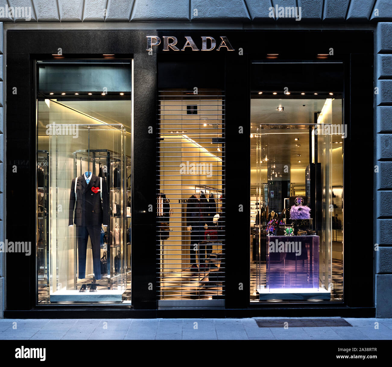 Prada, italienische Luxus Fashion House, Geschäft, Geschäft, Business, Unternehmen, Italien Stockfoto