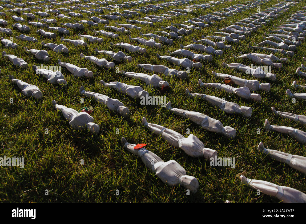 Die deckbänder der Somme Installation von ummantelten Calico Figuren, die für die Männer während der Schlacht im Jahre 1916, deren Körper getötet wurden, nie wieder Stockfoto