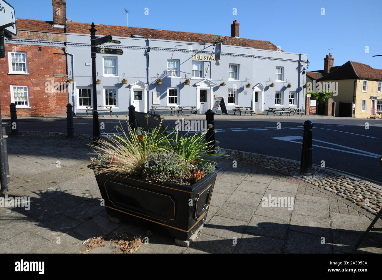 Das Swan Hotel, Thaxted, Essex, ist eine späte Georgianischen Gebäude, die auch von John Webb gehörte. Im Jahre 1547 lieferte es 4 Liter Wein in die Kirche Stockfoto