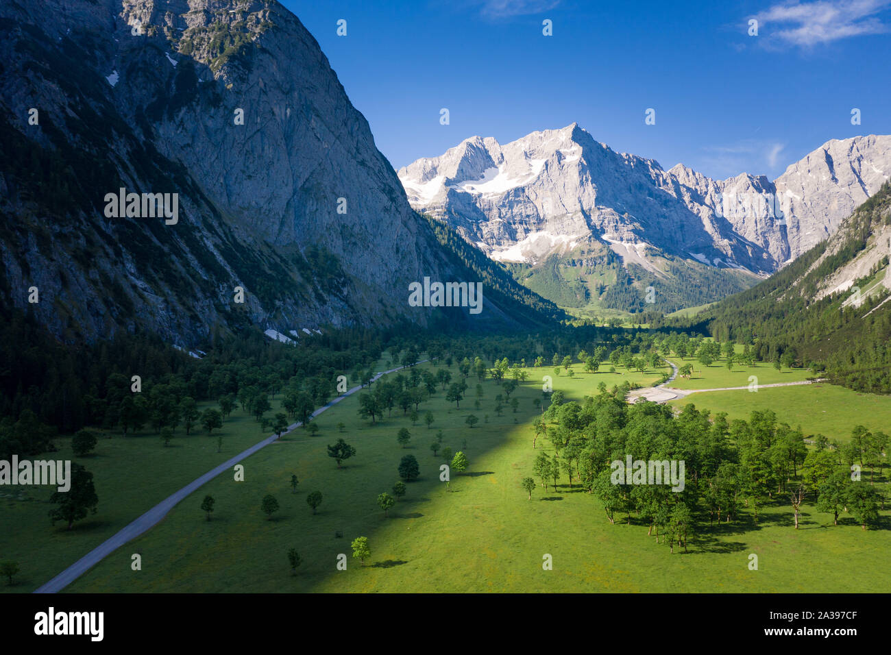 Karwendel Berg und Tal Landschaft, Scharnitz, Tirol, Österreich Stockfoto