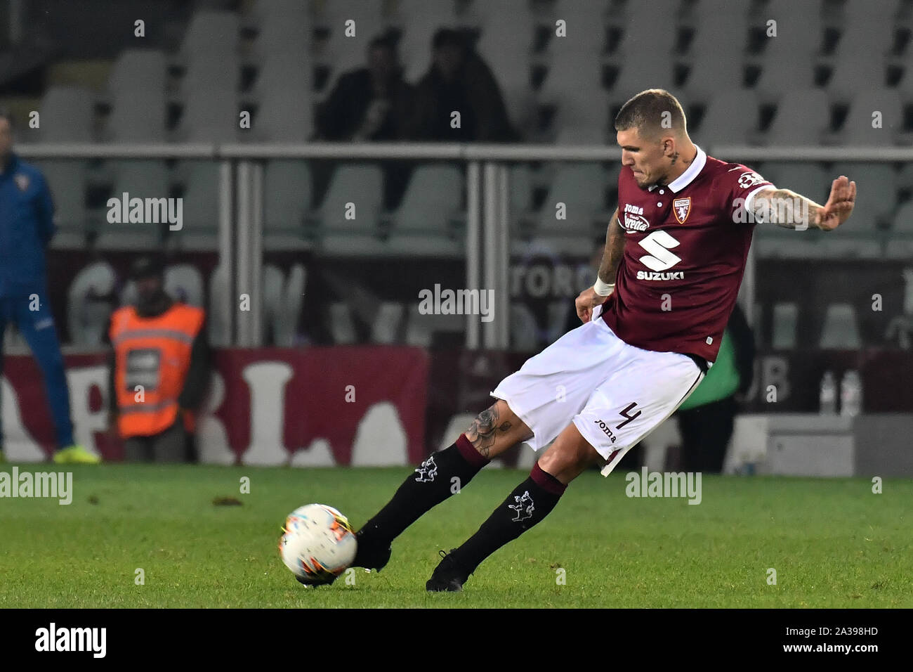 Lyanco (Torino FC) während der Serie A TIM Fußballspiel zwischen Torino FC und SSC Napoli im Stadio Grande Torino, das am 6. Oktober 2019 in Turin, Italien. Stockfoto