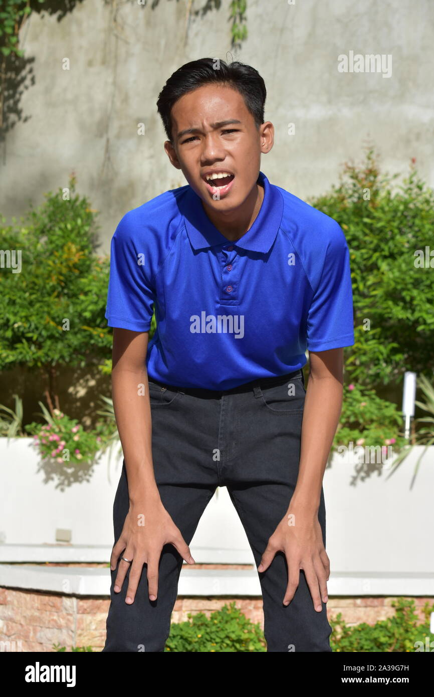 Ein einen umgekippten Filipino Youngster Stockfoto