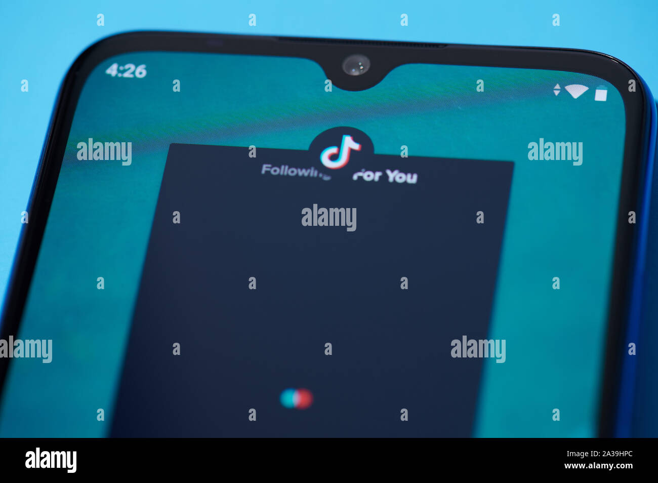 New York, USA - 28. September 2019: Tic Toc mobile Anwendung im Menü Bildschirm des Smartphones Nähe zu sehen. Stockfoto