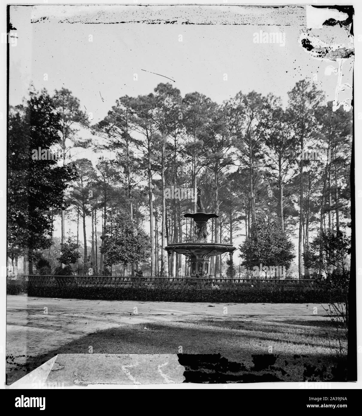 Savannah, Georgia. Brunnen im Central Park Stockfoto