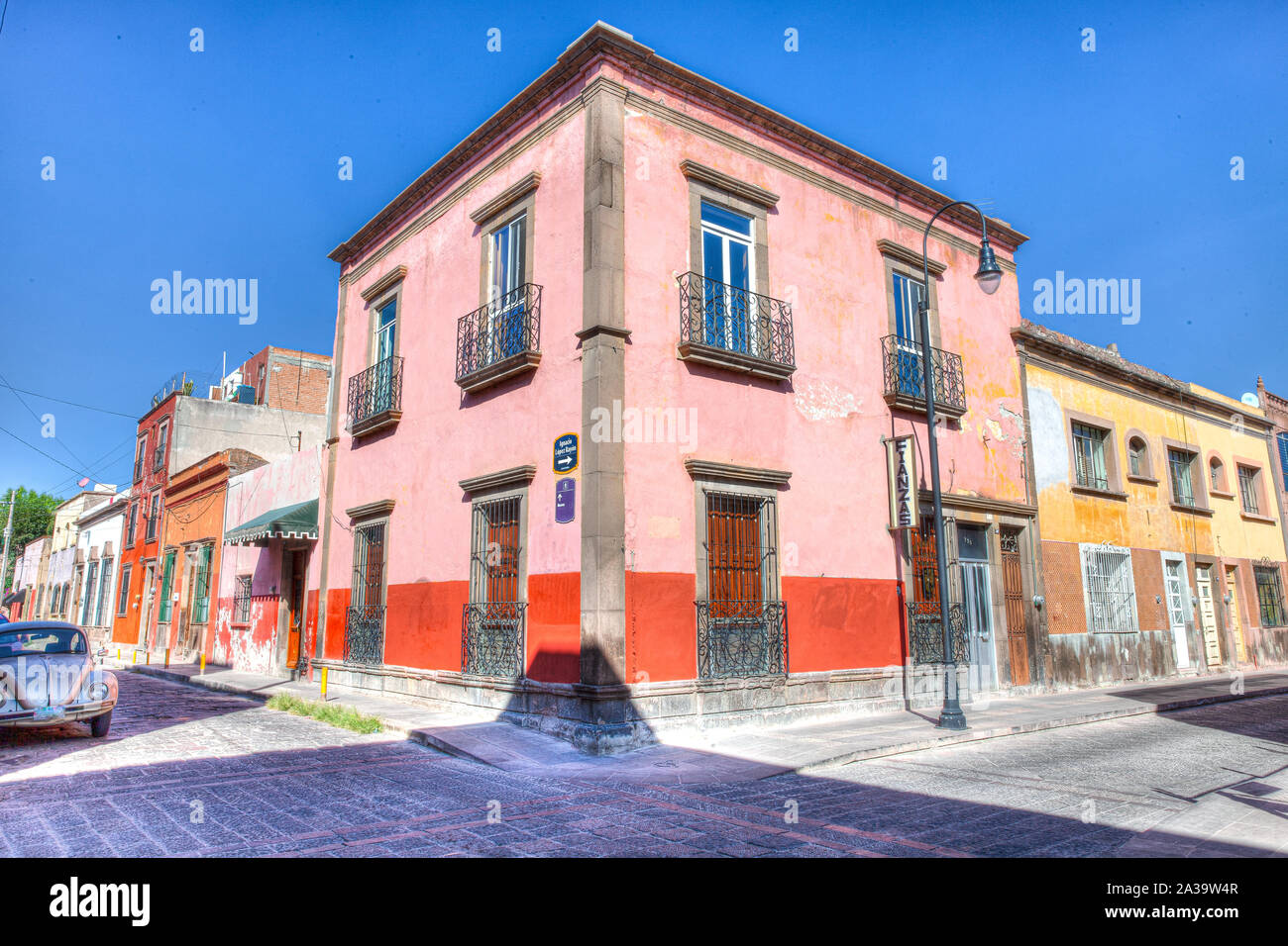 Straßenecke in San Luis Potosi, Mexiko Stockfoto