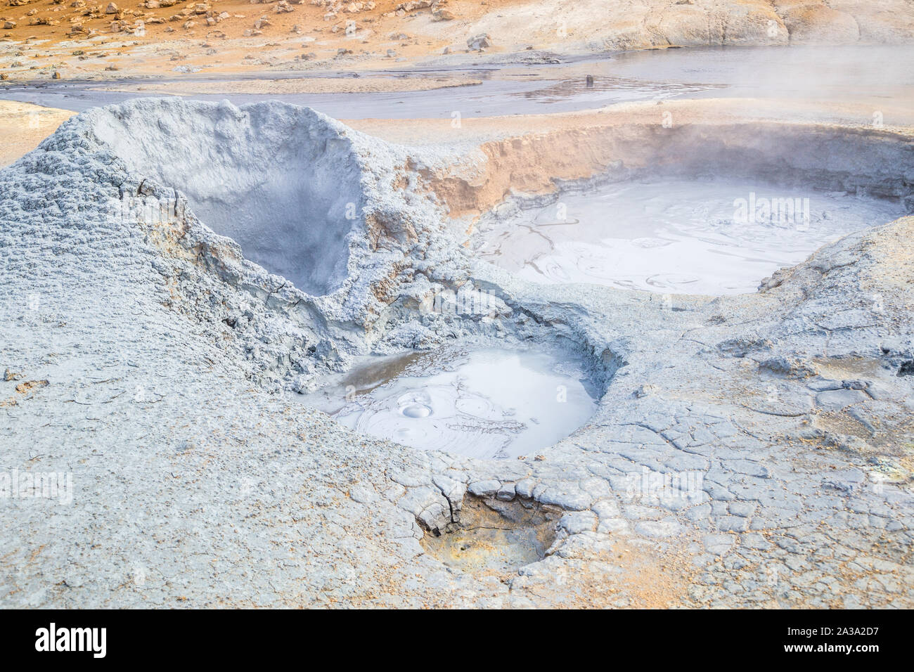 Kochende schlammtöpfe am Hverir geothermische Gebiet in Myvatn, Island Stockfoto