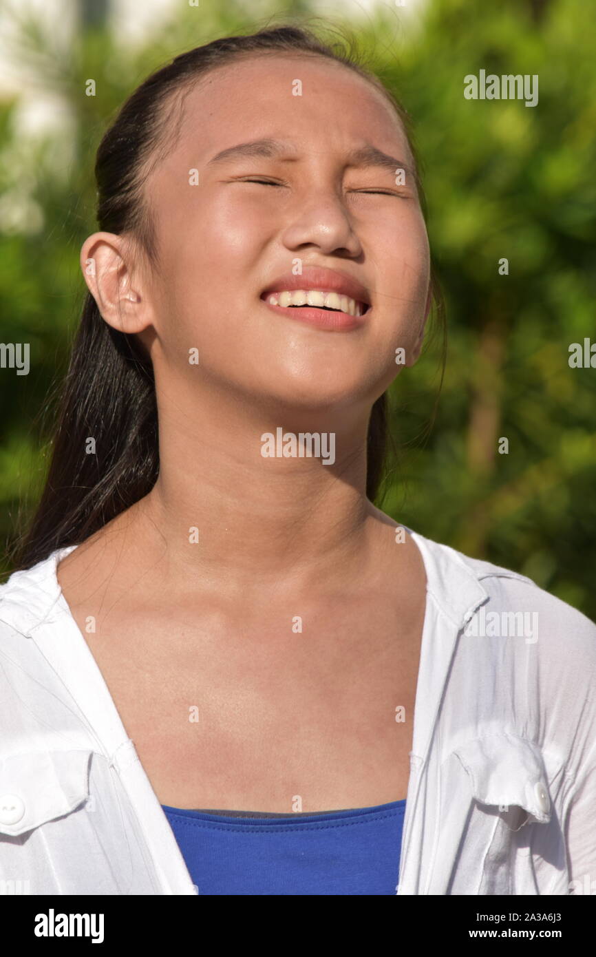 Eine stressvolle Junge asiatische Frau Stockfoto