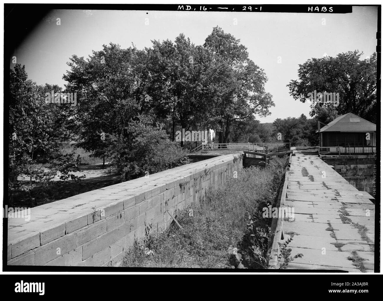 Seneca Aquädukt, im Jahr 1936, vor dem Zusammenbruch, downstream, wenn es noch Tore hatte. HABS sagt: 1. Historischer amerikanischer Gebäude Umfrage John O. Brostrup, Fotograf September 16, 1936, 11:20 A. M. BLICK VON SÜDWESTEN DER AQUÄDUKT - Chesapeake and Ohio Canal, Schloss 24, Riley Lock's Road, Seneca, Montgomery County, MD; Stockfoto