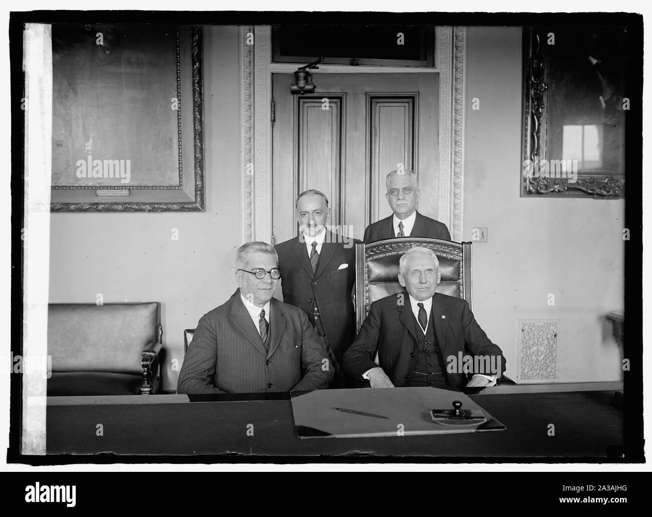 Senor Machado, Sec. Kellogg, Dr. de Cespedes, Senor Padro, 4/15/25. Stockfoto