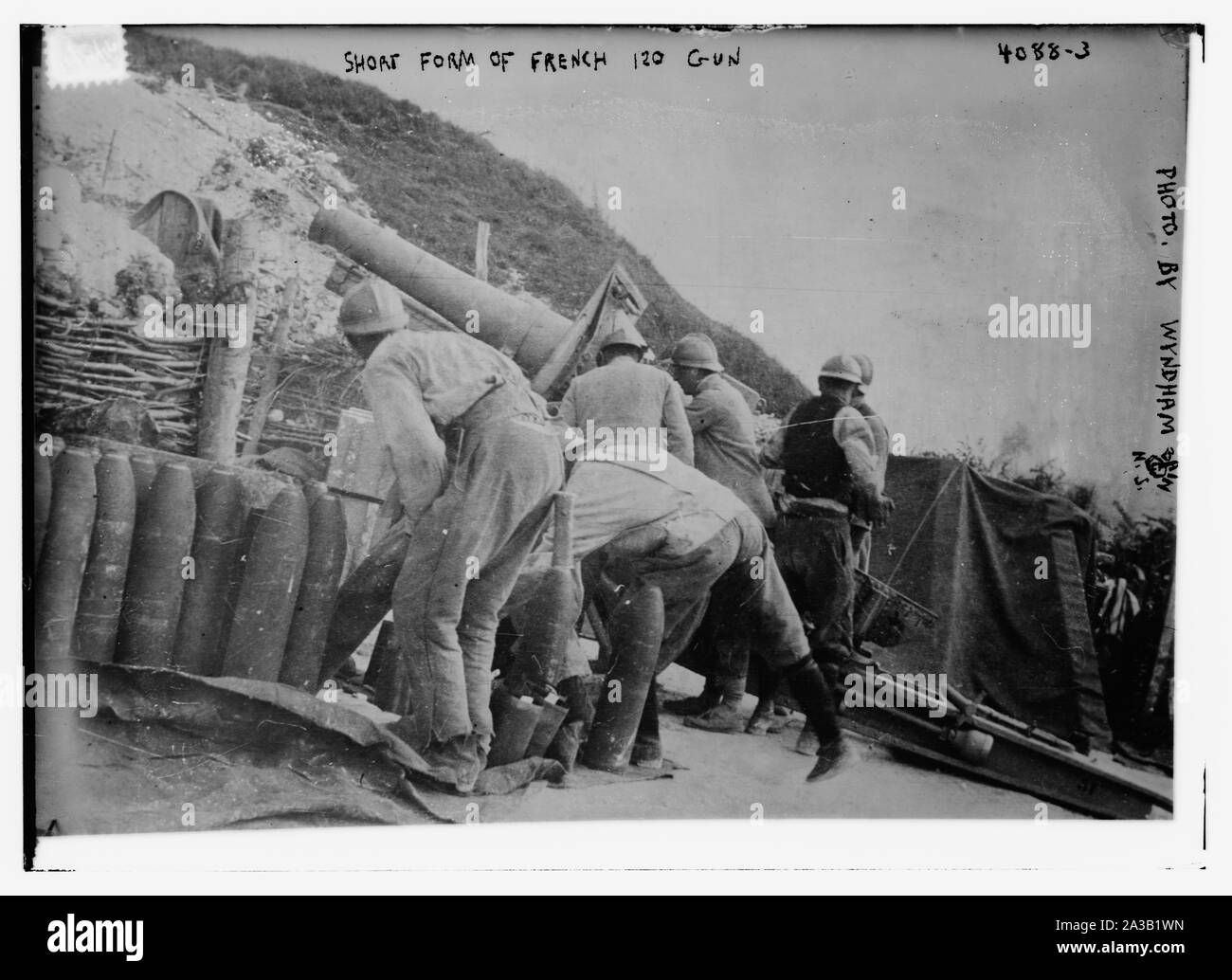 Kurze Form von Französisch 120 Pistole Stockfoto