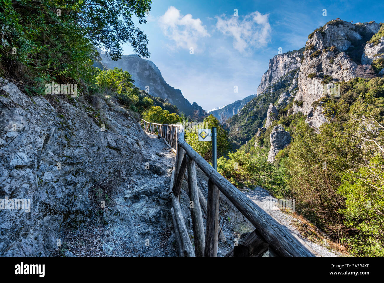 Trail in Berg Olymp in Griechenland Stockfoto