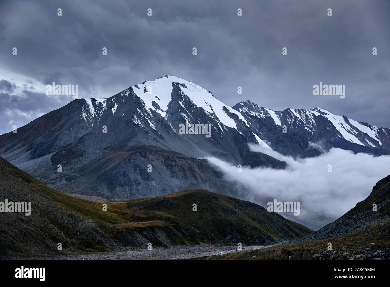 Landschaft von Tian Shan Gebirge in Kasachstan Stockfoto