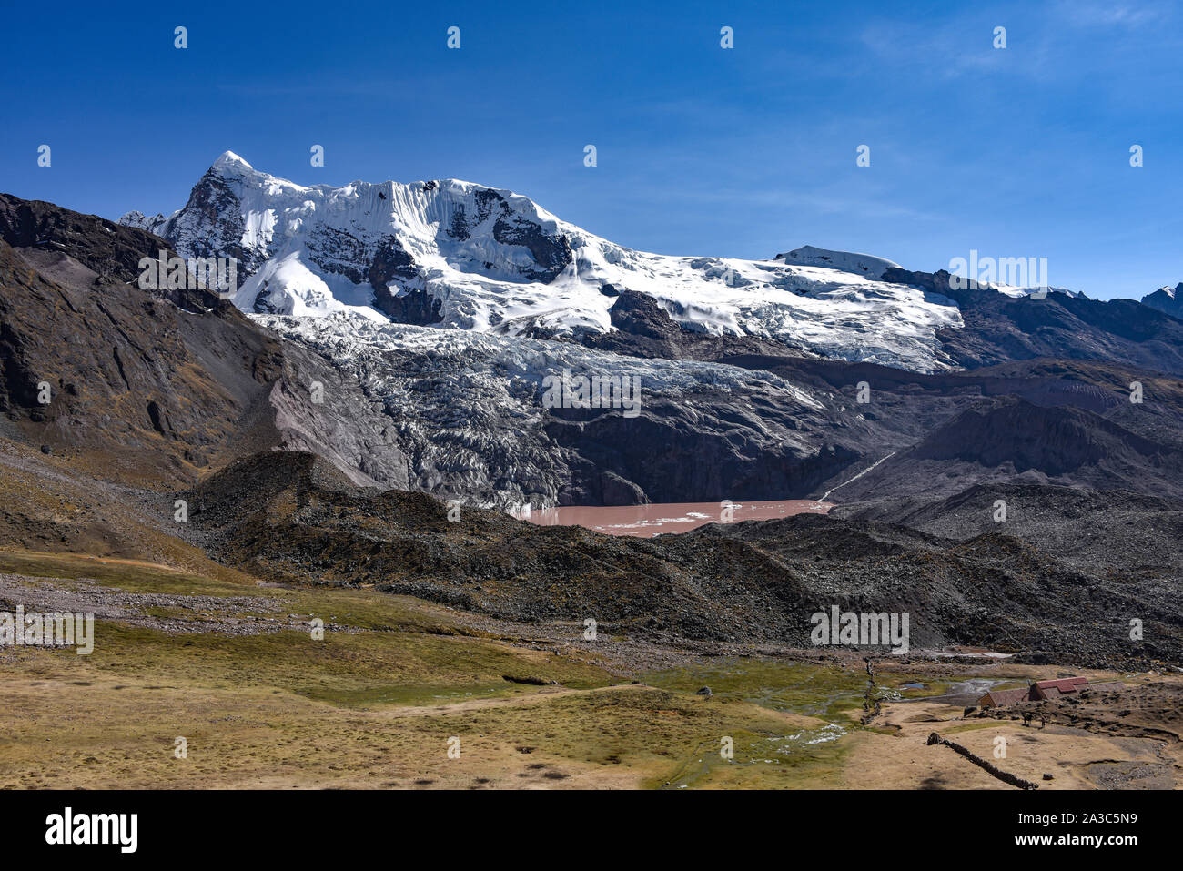 Panoramablick auf Ausangate, Mt Santa Catalina und die Cordillera Vilcanota. Cusco, Peru Stockfoto