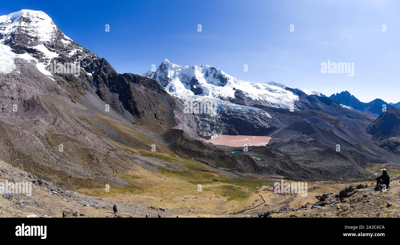 Panoramablick auf Ausangate, Mt Santa Catalina und die Cordillera Vilcanota. Cusco, Peru Stockfoto