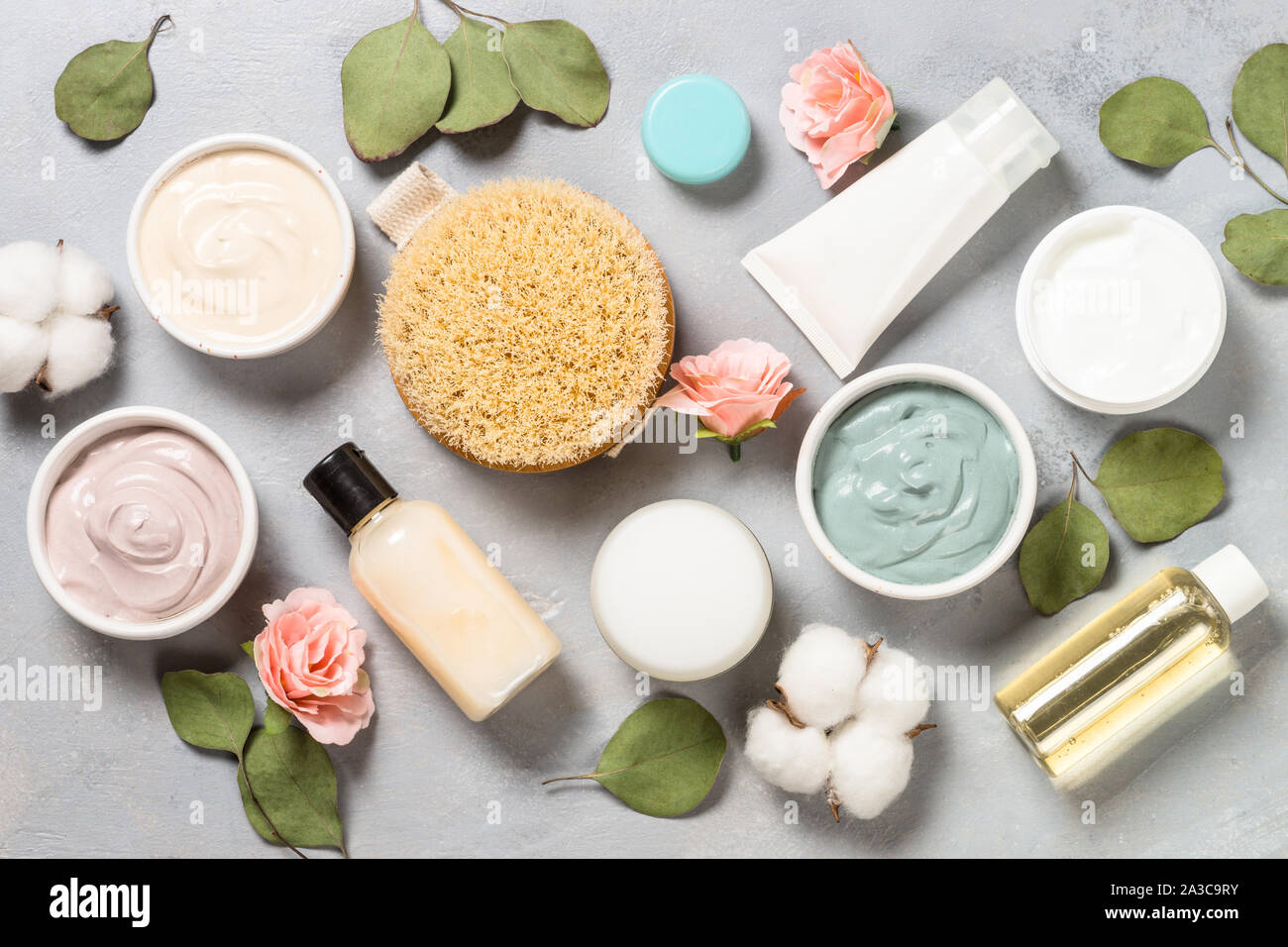 Clay Mask auf Rosa bakground, Hautpflege Produkt. Stockfoto