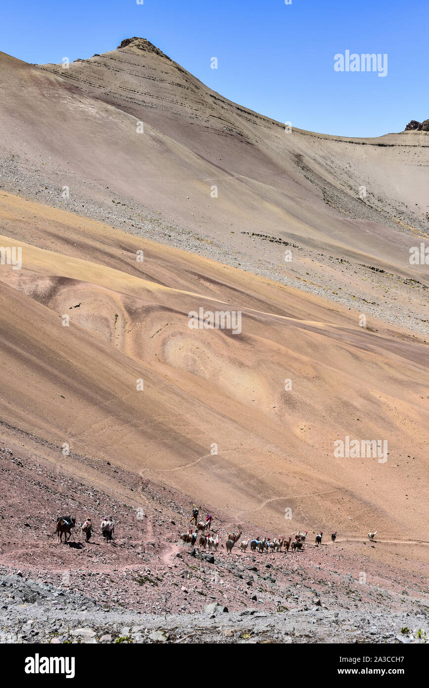 Dramatische bergszenerie an der Palomani Pass. Ausangate, Cusco, Peru Stockfoto