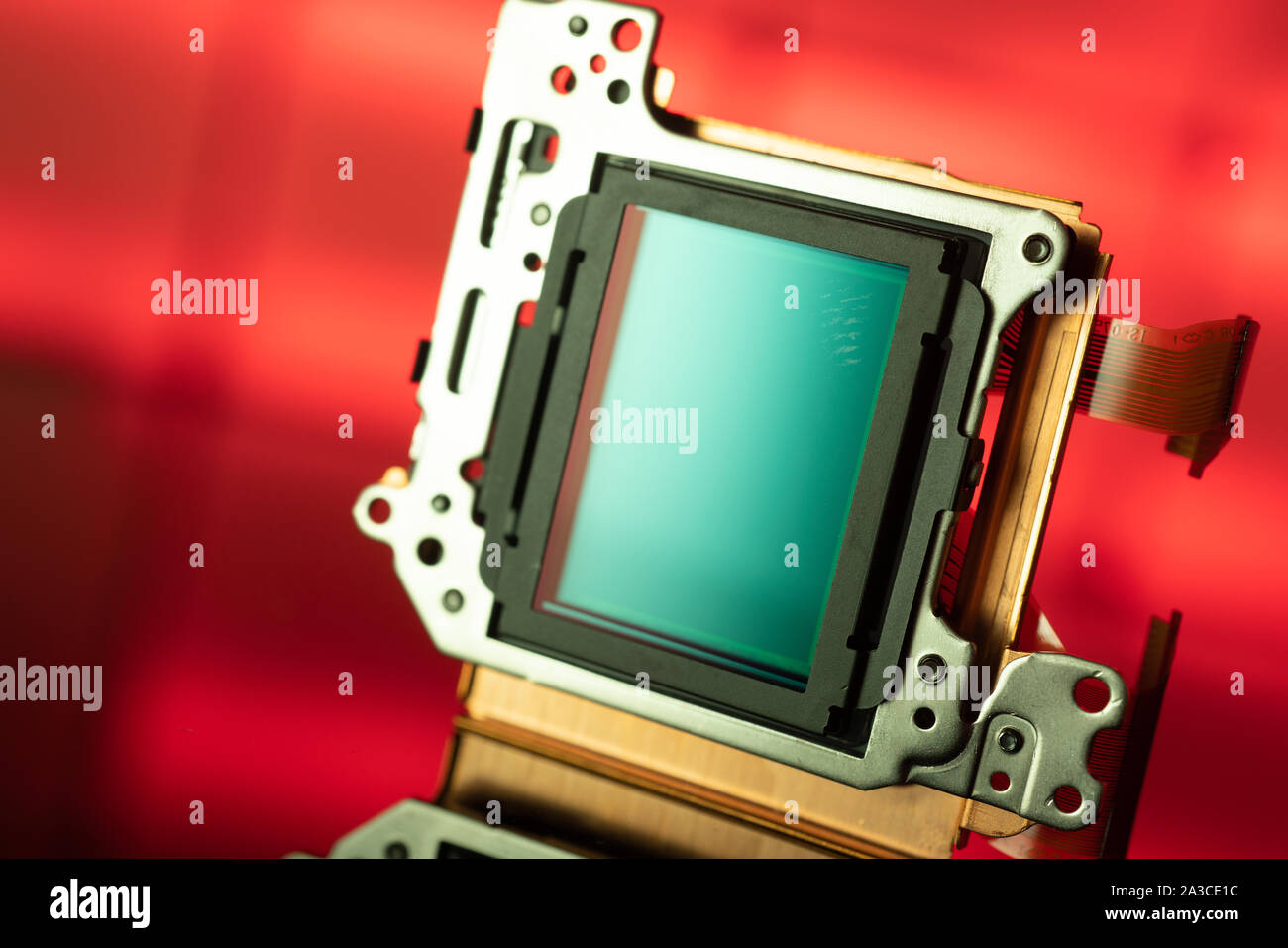 Moderne CMOS-Kamera Bildsensor. digitale DSLR-Kamera CMOS-Sensor von der Kamera entfernt. Stockfoto