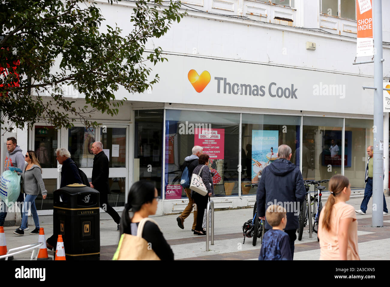 Allgemeine Ansicht von Thomas Cook, jetzt geschlossen, auf Bognor Regis High Street, West Sussex, UK. Stockfoto