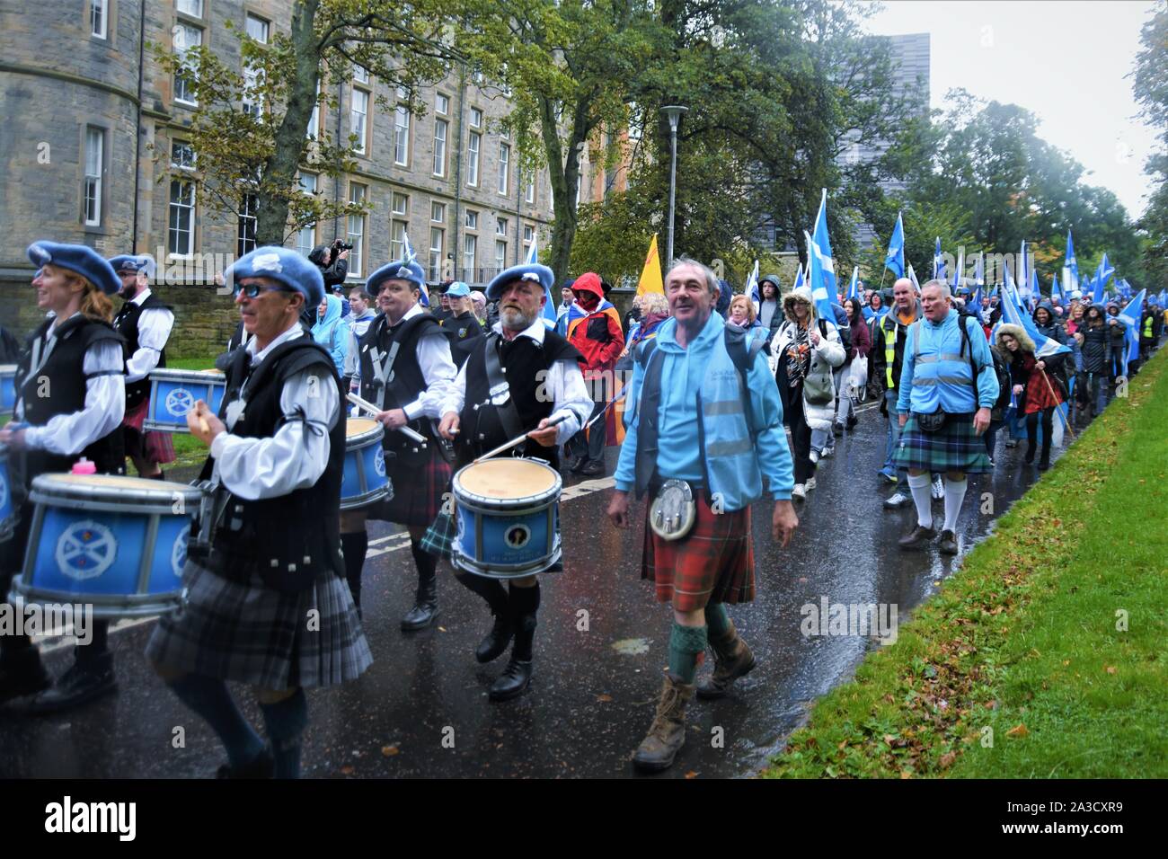 Die Überschrift zum Ende März an den Wiesen in Edinburgh AUOB März für Unabhängigkeit 2019 Edinburgh. Stockfoto