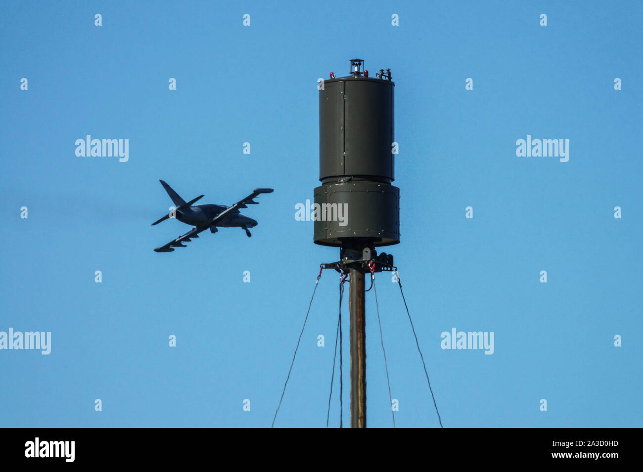 Empfänger, passives Radar Vera S/M der tschechischen Armee, Aero L-159 ALCA fliegen Stockfoto