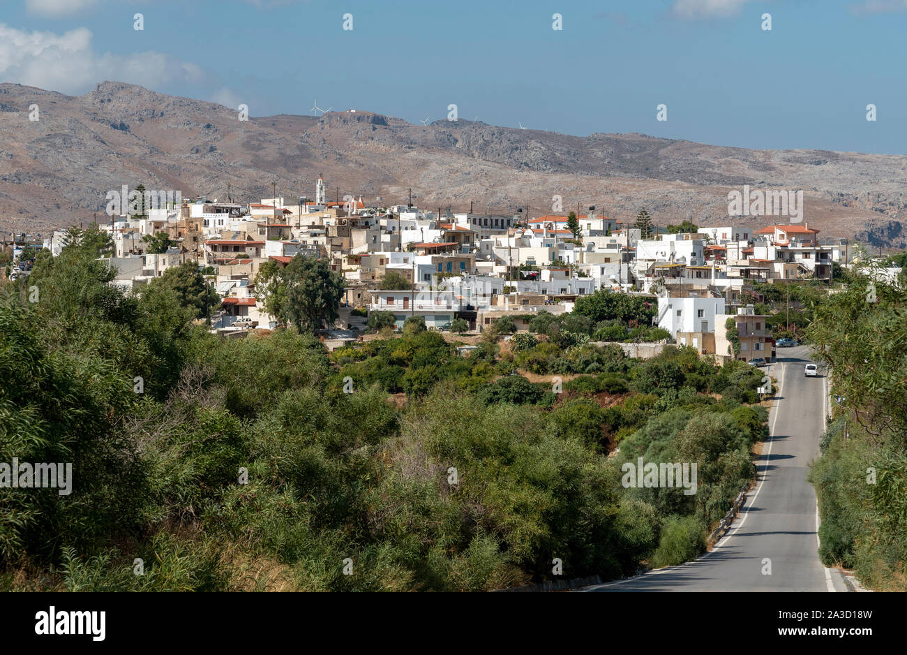 Lithines, Kreta, Griechenland. September 2019. Aus dem Süden der alten Berg Dorf Lithines zwischen der nördlichen Stadt Sitzen gelegen angesehen Stockfoto
