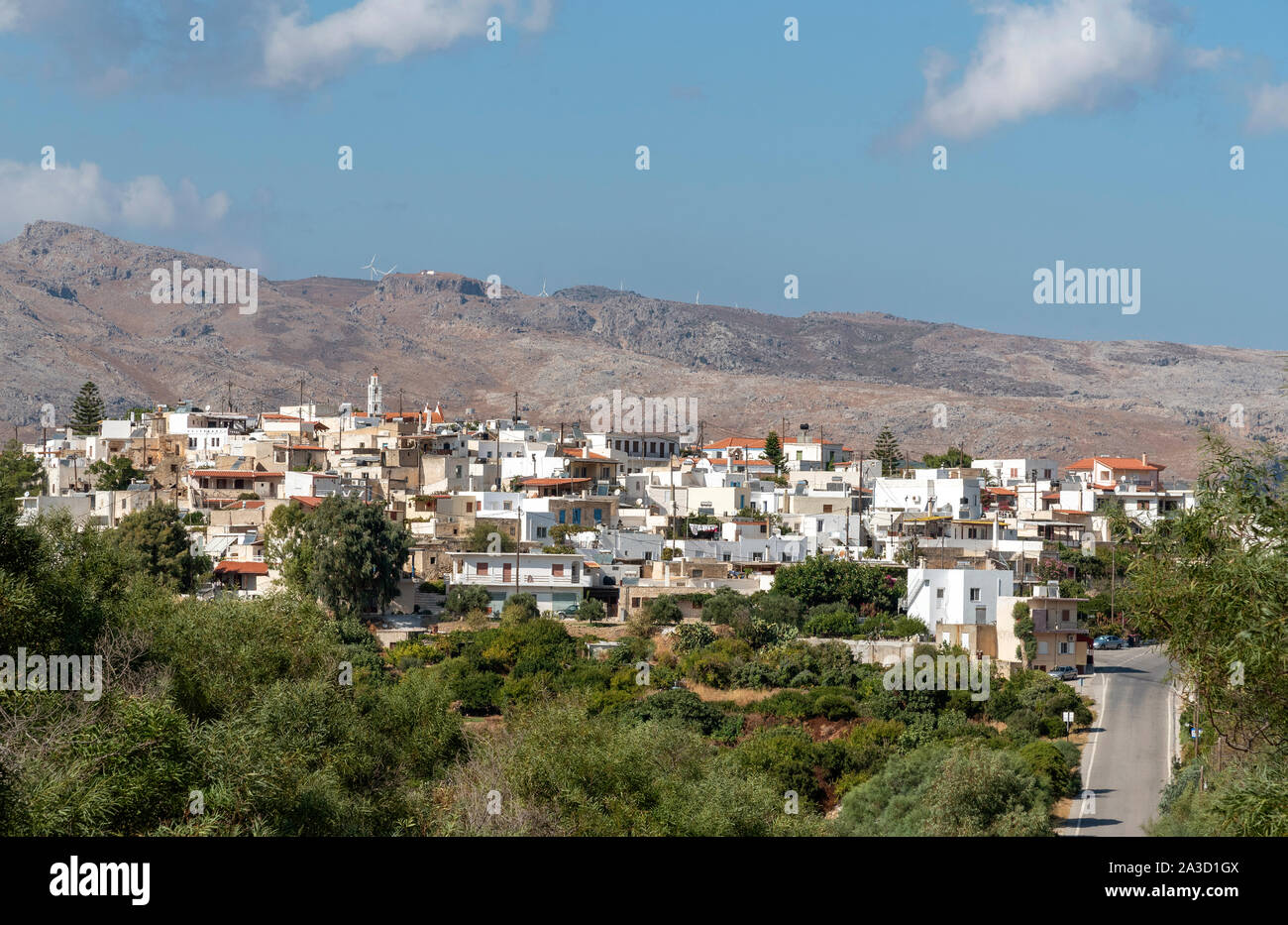 Lithines, Kreta, Griechenland. September 2019. Aus dem Süden der alten Berg Dorf Lithines zwischen der nördlichen Stadt Sitzen gelegen angesehen Stockfoto