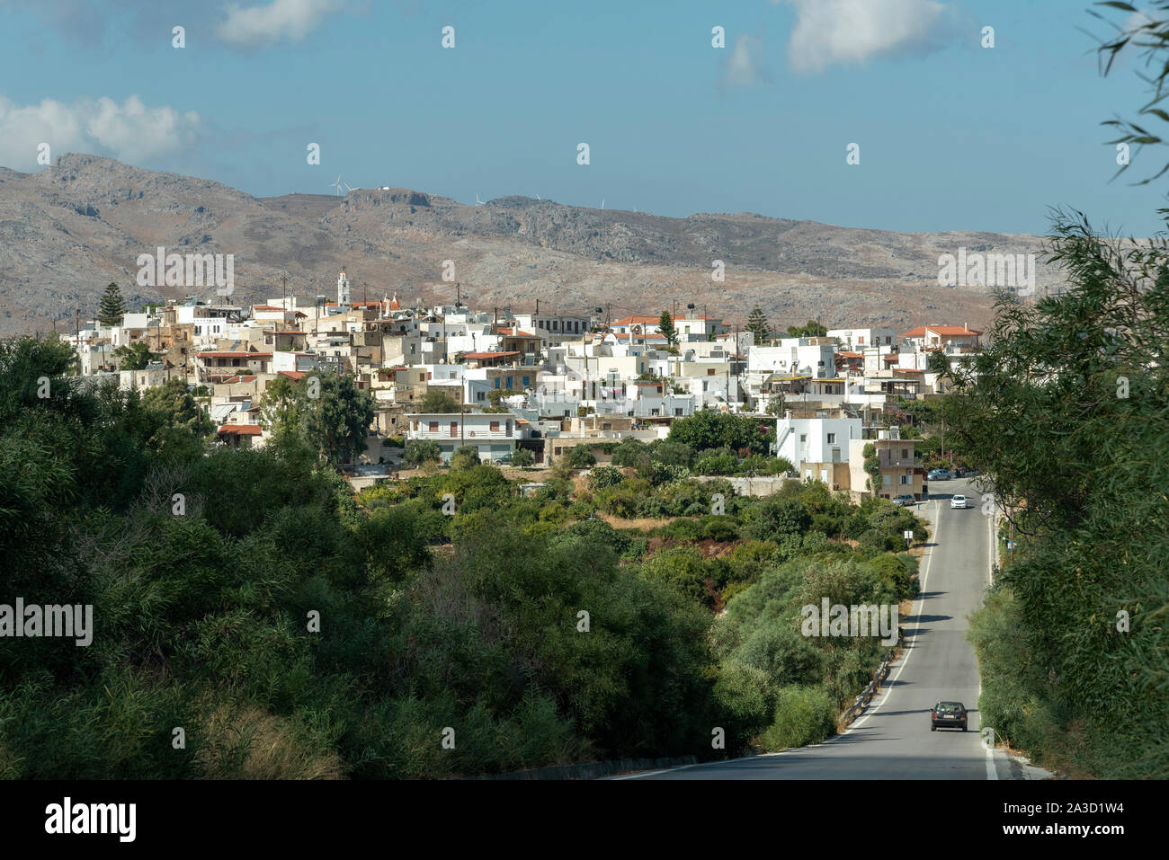 Lithines, Kreta, Griechenland. September 2019. Aus dem Süden der alten Berg Dorf Lithines zwischen der nördlichen Stadt Sitzen gelegen angesehen Stockfoto