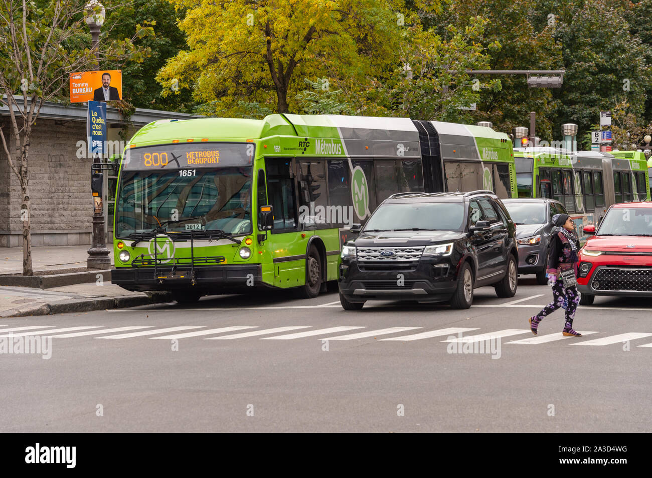 Quebec City, Kanada - 4. Oktober 2019: ein RTC-Bus auf der Rue de la Couronne. Stockfoto